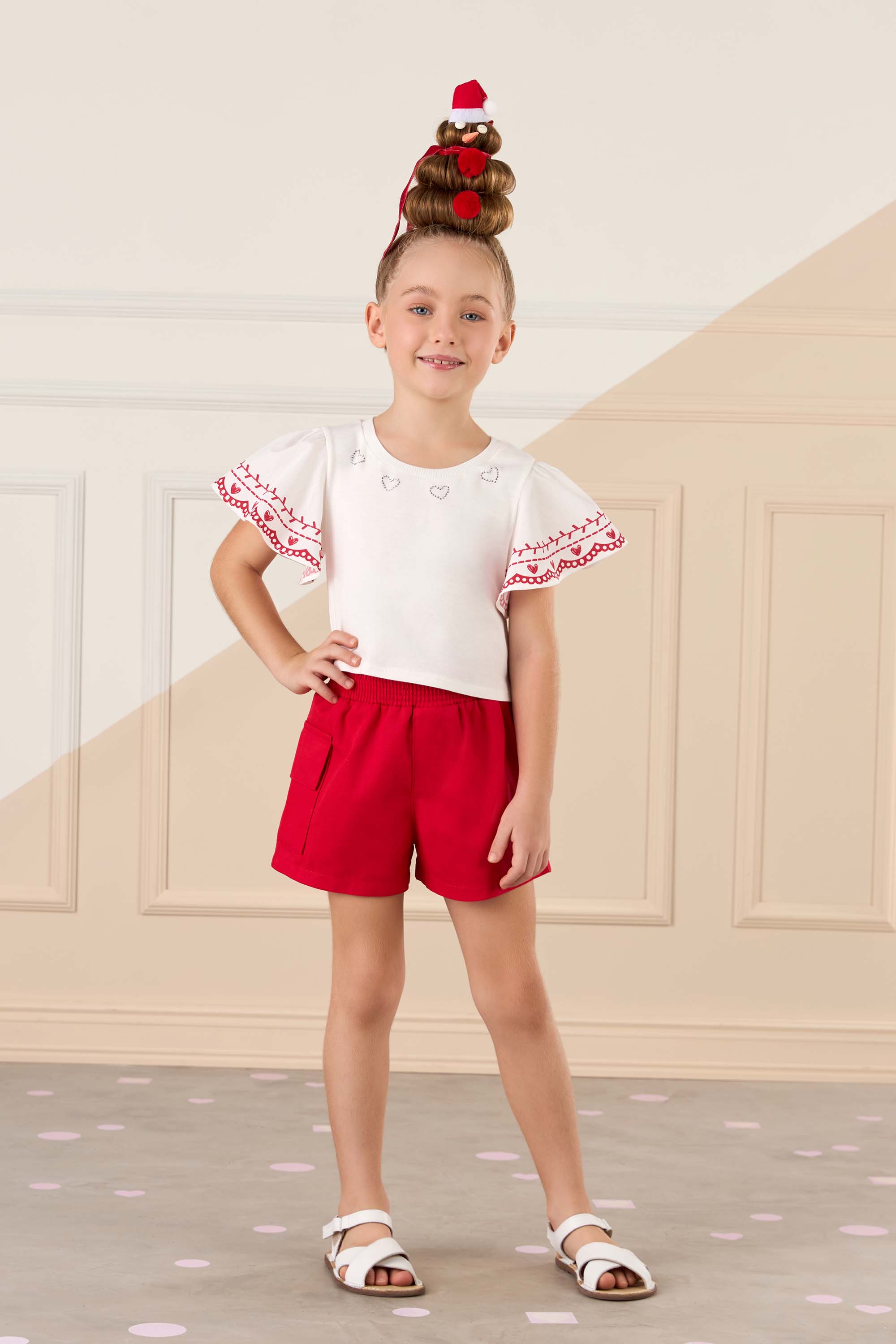 Conjunto Infantil Blusa Branca Bordada e Short Vermelho Mon Sucré